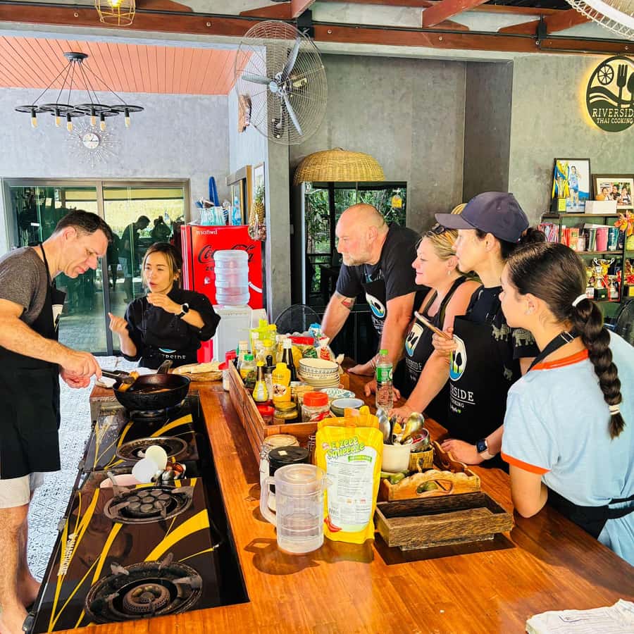 Khao Lak: Half-Day Cooking Class and Ingredient Hunt - Should you book it?