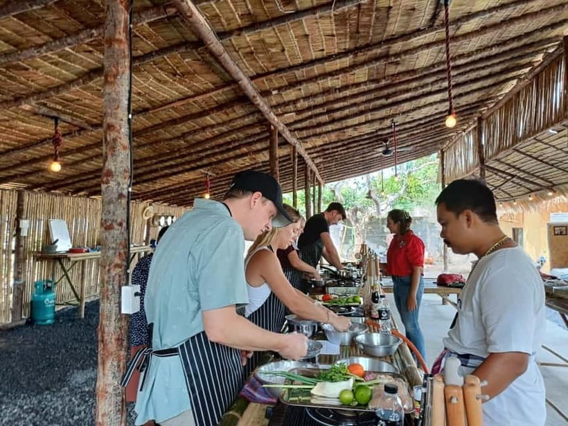 Koh Samui: Thai Cooking Class with Samui Local Family - What the $77 price gets you
