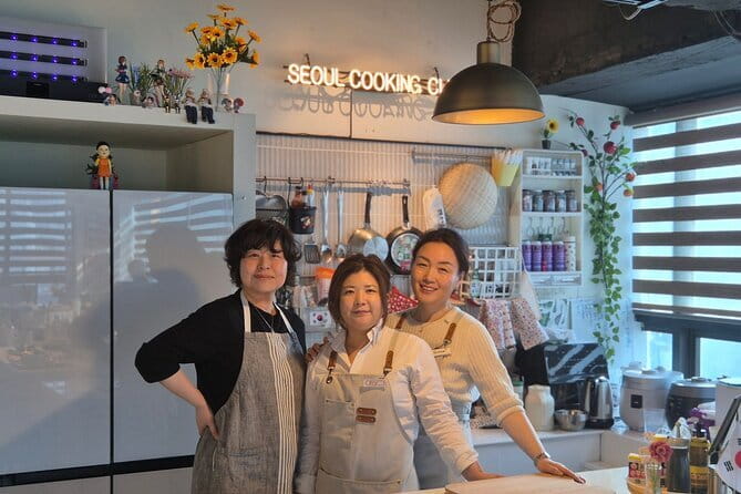 Korean Cooking Class with Grocery Shopping at Seoul Local Market - Practical details that affect your morning