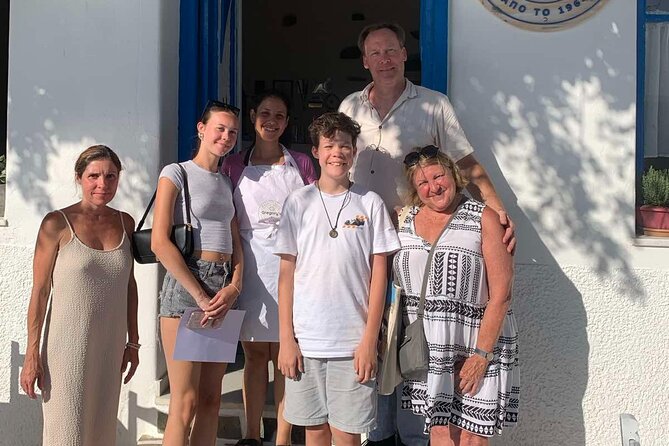 Kourounochori, Naxos : Gregory's Traditional Cooking Class - The people make the class work