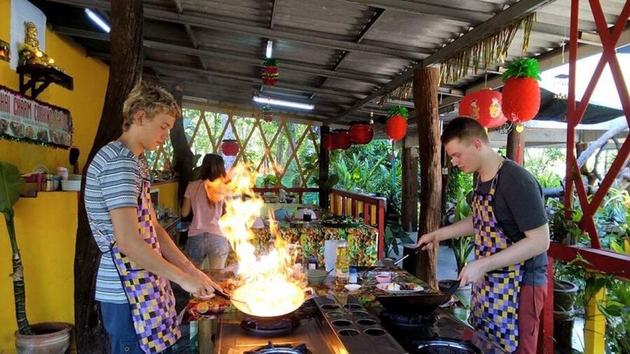 Krabi: Cooking Class at Thai Charm Cooking School with Meal - Who should book this class