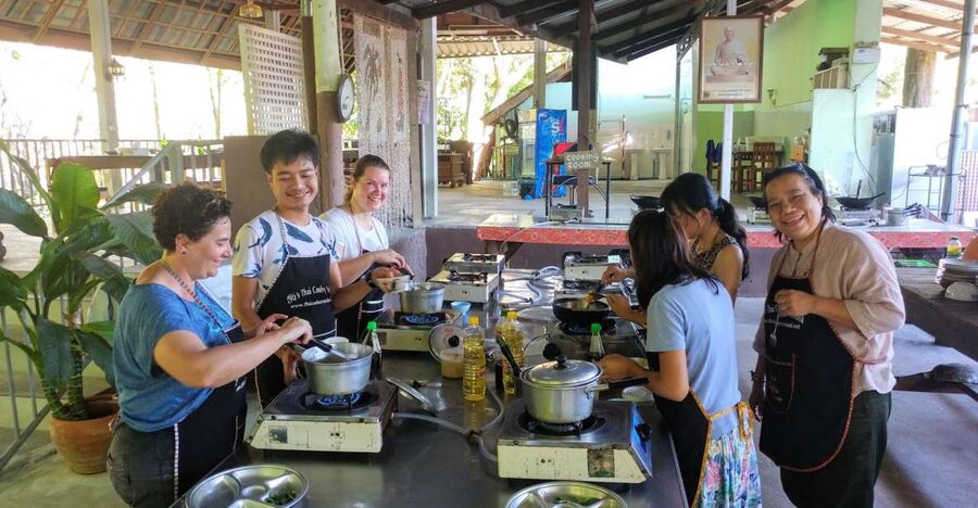 Krabi: Morning/Afternoon Thai Cooking Class at Ya's Cookery - Morning or afternoon: which should you choose?