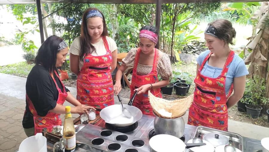 Krabi: Traditional Thai Cooking Class with Local Chef - Morning, afternoon, or evening?