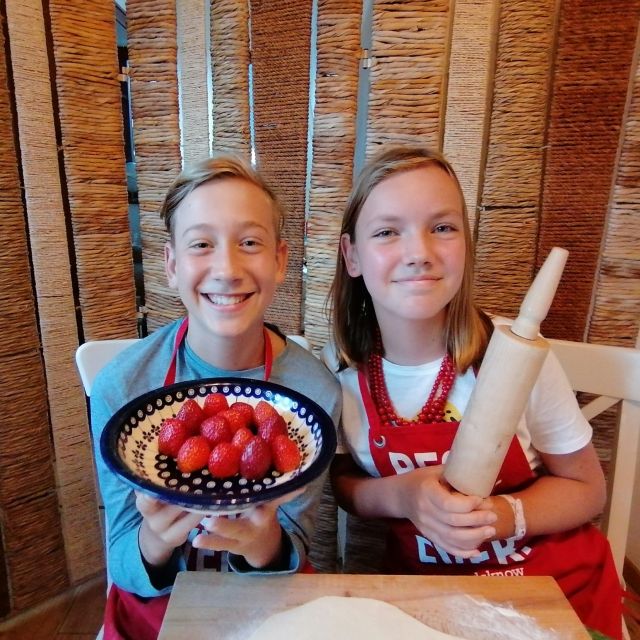 Krakow: Pierogi Home Cooking Class - From Długa Street to a Krakow food market