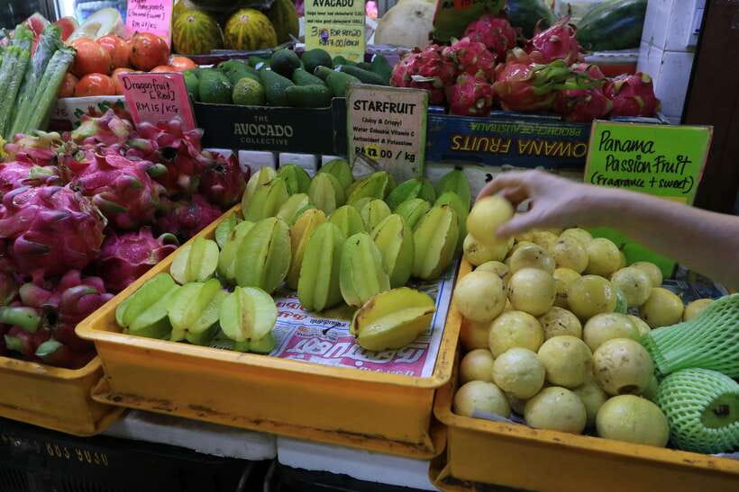 Kuala Lumpur: Malaysian Cooking Class with Market Tour - Dietary needs and the hands-on format