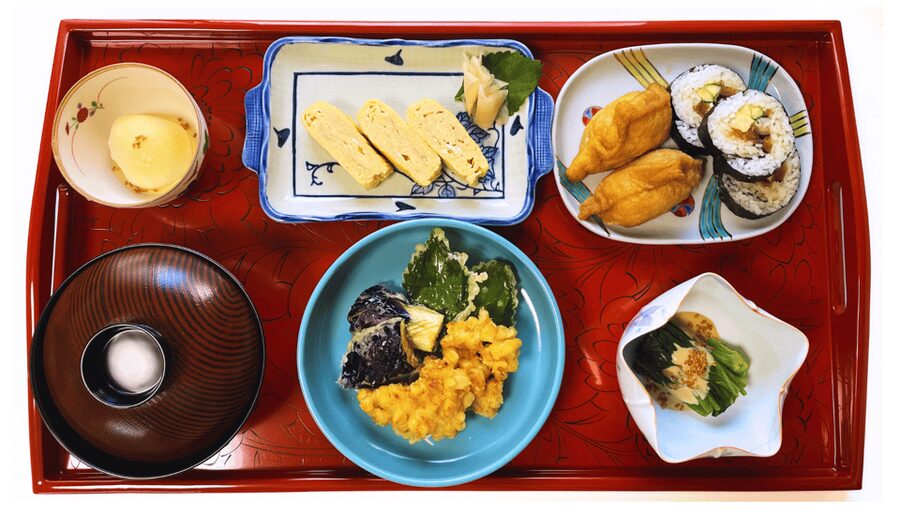 Kyoto Home Cooking Class &Supermarket tour near Fushimiinari - What makes the guides effective
