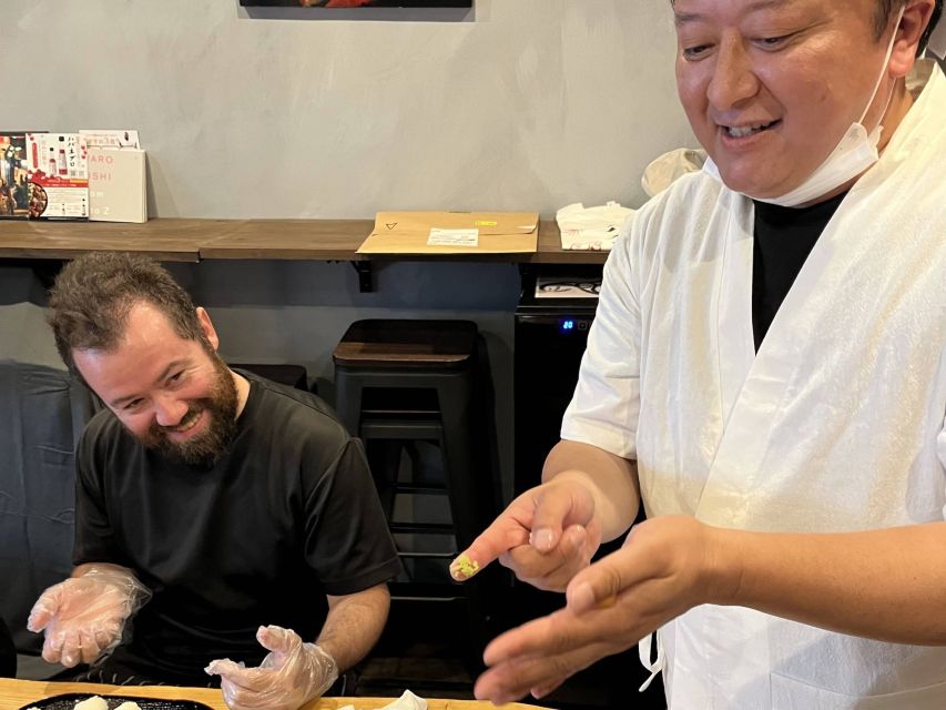 Kyoto: Sushi Making Class with Sushi Chef - What the small group adds