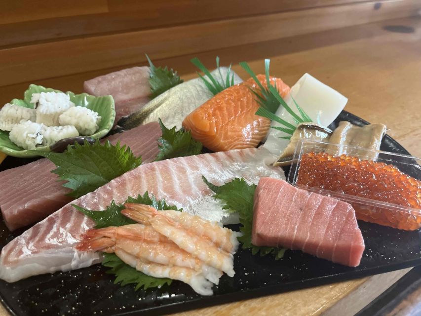 Kyoto: Sushi Making Class with Sushi Chef - The photo service lets you keep your hands busy