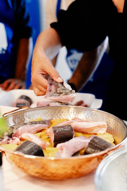 Lagos: Market Tour and Cataplana Cooking Class - Key points at a glance