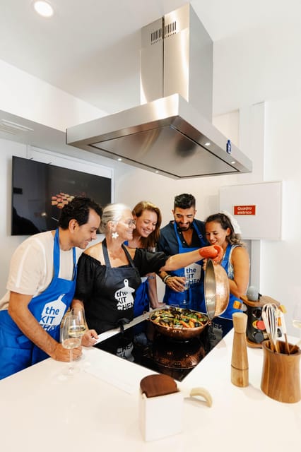 Lagos: Market Tour and Cataplana Cooking Class - Taking the recipe back home