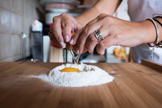 Lasagna Masterclass: Learn, Cook & Taste Authentic Bolognese - The Hosts Make the Difference