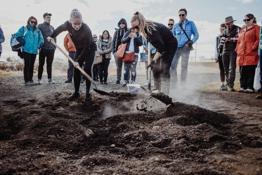 Laugarvatn Fontana: Geothermal Bread-Baking Experience - Watching the dough go into the ground