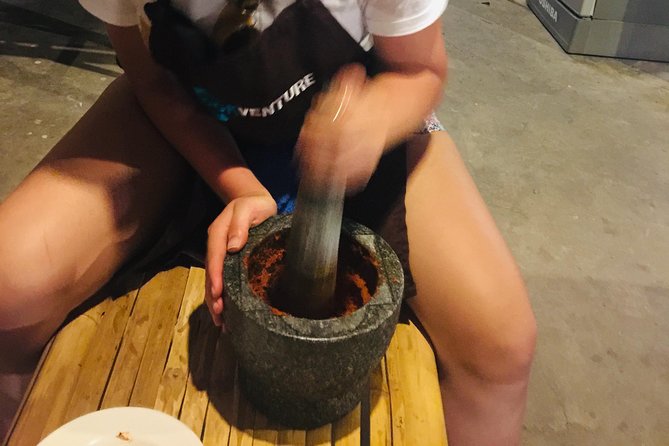 Lean cooking in A Thai atmosphere with Cookventure Home Cooking Studio - The 24-recipe book makes the class more useful