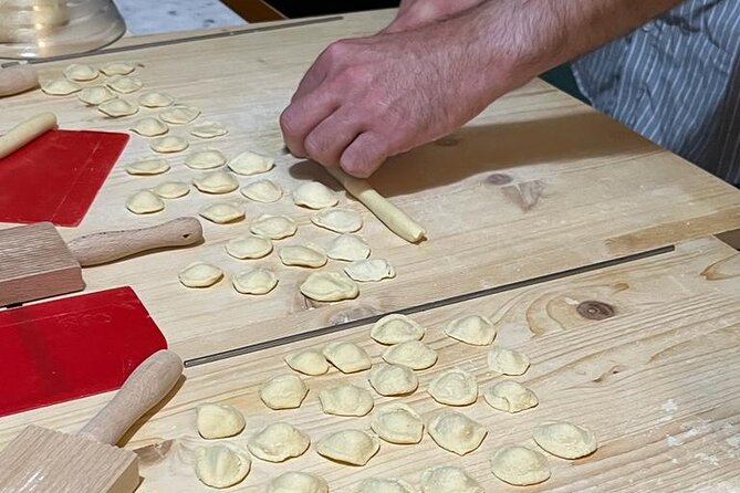 Lecce Hands-on Home Cooking Class: Craft Orecchiette & Savor Wine - What the small group means