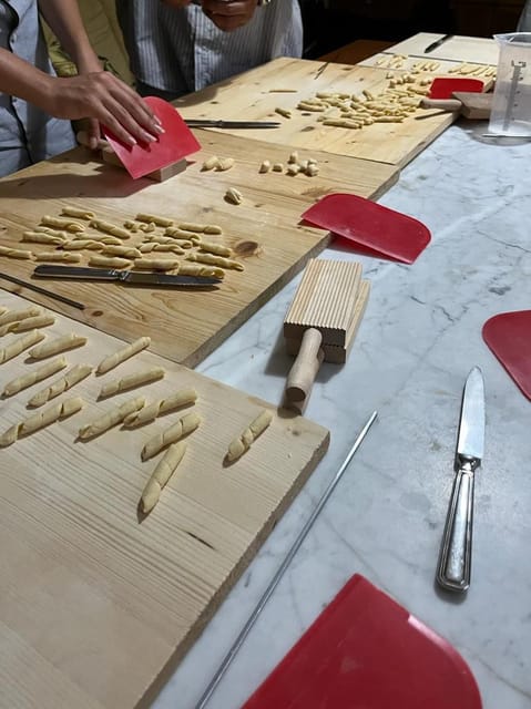 Lecce Home Cooking Class: Craft Orecchiette & Savor Wine - Who should book this experience