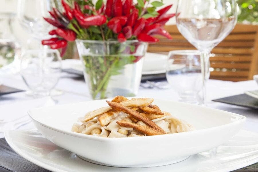 Lecce: Private Cooking Class at a Local's Home - Timing: a three-hour class with flexible start times