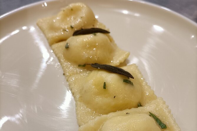 Lezione di Cucina : Pasta Fresca - Optional Pasta Factory and Mozzarella Visits