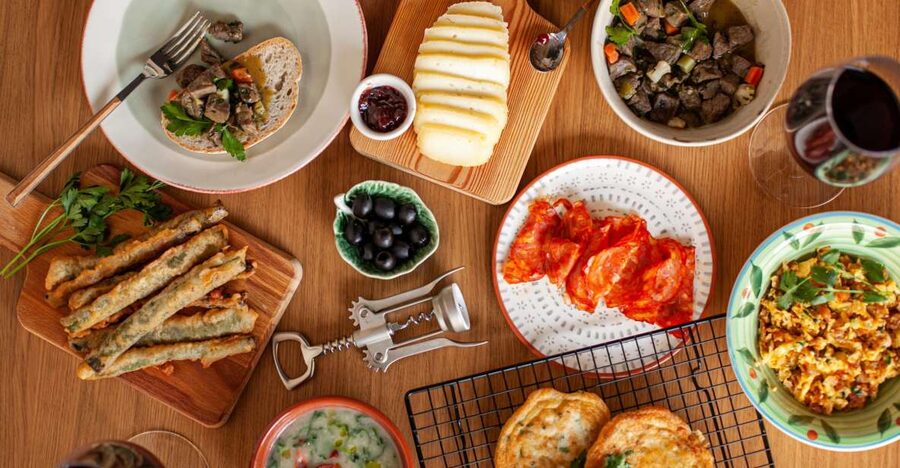 Lisbon: Portuguese Petiscos Cooking Class - Wine, beer, and the first Portuguese petiscos