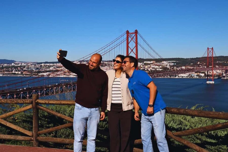Lisbon: Setúbal Market and Wine tour with Cooking class - Livramento Market: the day’s best first taste