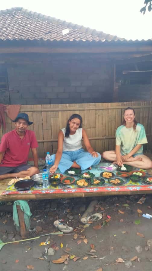 Lombok Traditional Pottery Experience and Village life - Clay, coffee, and village life in Lombok