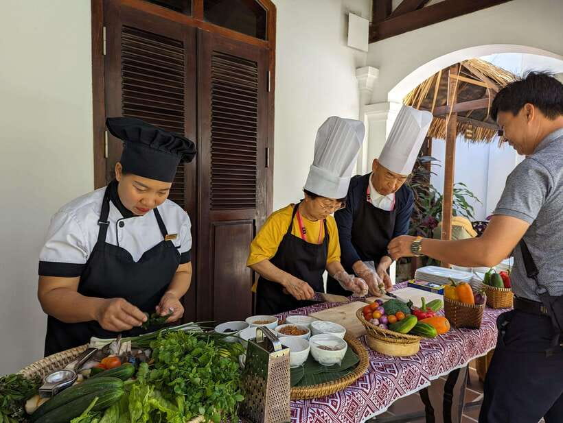 Luang Prabang: Cooking Class at the Former Royal Palace - Who should book this class
