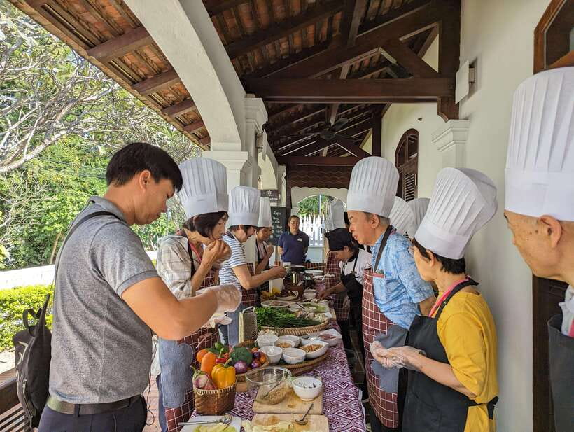 Luang Prabang: Cooking Class at the Former Royal Palace - The two-hour pause before cooking