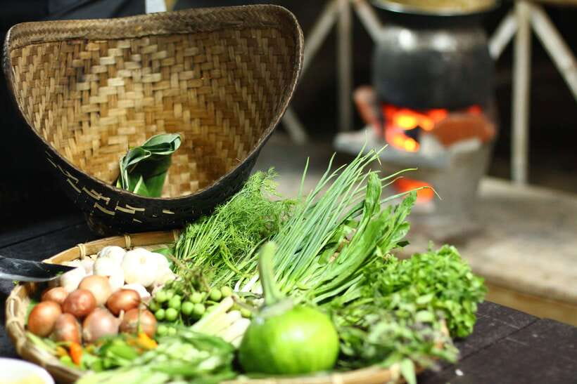 Luang Prabang: Evening Cooking Class & Local Baci Ceremony - Starting at the Local Market