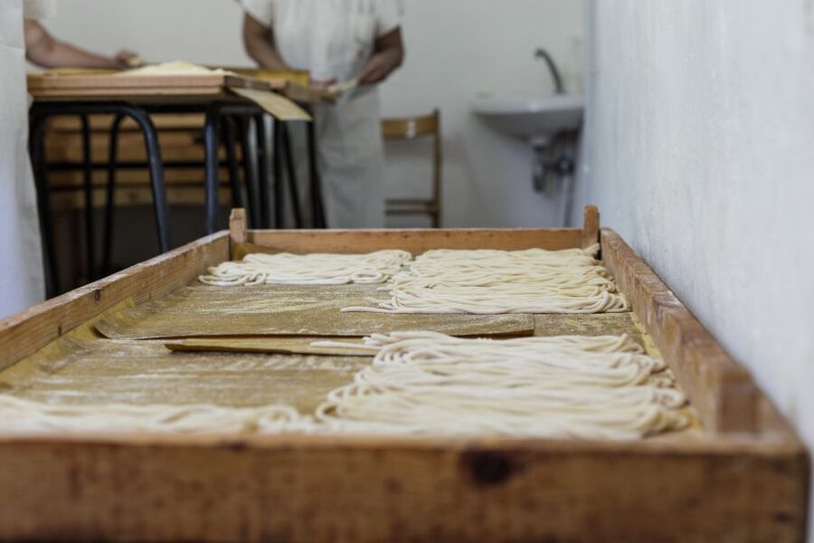 Lucca: Fresh Pasta-Making Class at a Local's Home - A cooking class inside a Lucca home