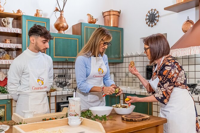 Lucca Walking Tour & Traditional Cooking Class with Wine - Why the market stop matters