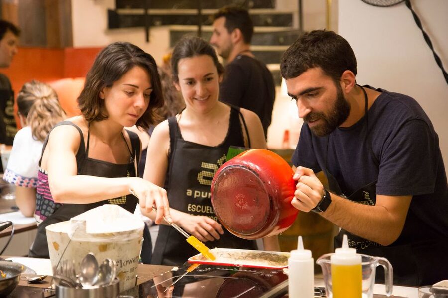 Madrid: 10 Tapas 2.5-Hour Cooking Class - Who should book this Madrid tapas class?
