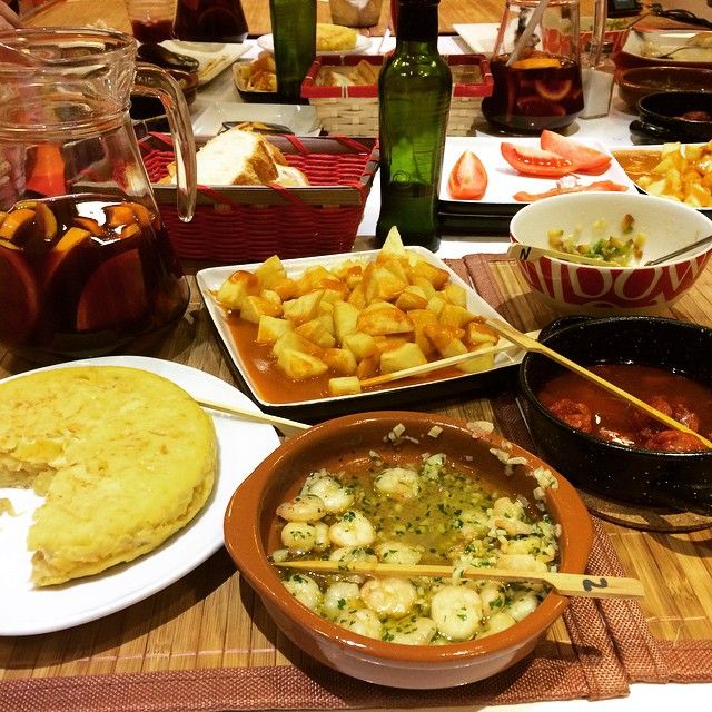 Madrid: Half-Day Spanish Cooking Class - Choosing between paella in the morning and tapas at night