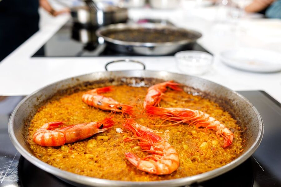 Madrid: Tapas & Paella Cooking Class with Expert Chef - Eating what you prepare, with drinks included