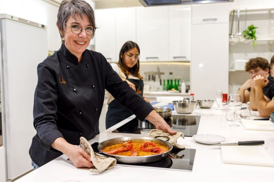 Madrid: Tapas & Paella Cooking Class with Expert Chef - Starting with Spanish tapas and kitchen basics