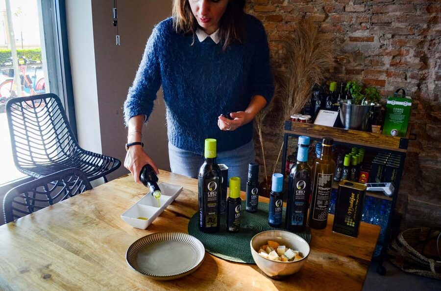 Málaga: Paella and Sangria Cooking Class with Market Visit - Start at Atarazanas Market when the doors are open