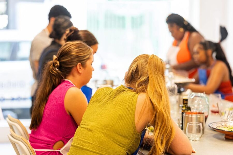 Málaga: Spanish Cooking Workshop with Paella and Sangria - Why this Málaga cooking class feels local