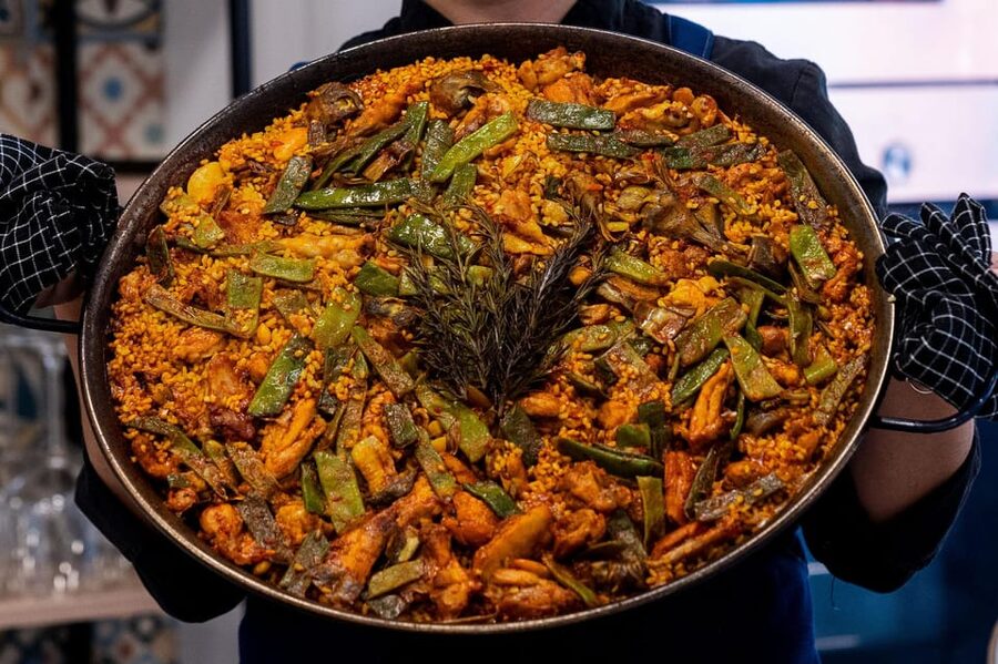 Málaga: Spanish Cooking Workshop with Paella and Sangria - Who should book, and who should skip it