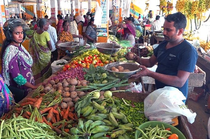 Market Tour and Cooking Class from Colombo - Sitting Down to Lunch or Dinner