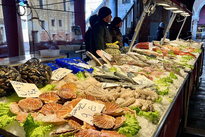 Market Tour and Cooking Class with a Local Venetian Chef - Lunch, Prosecco, and the courtyard