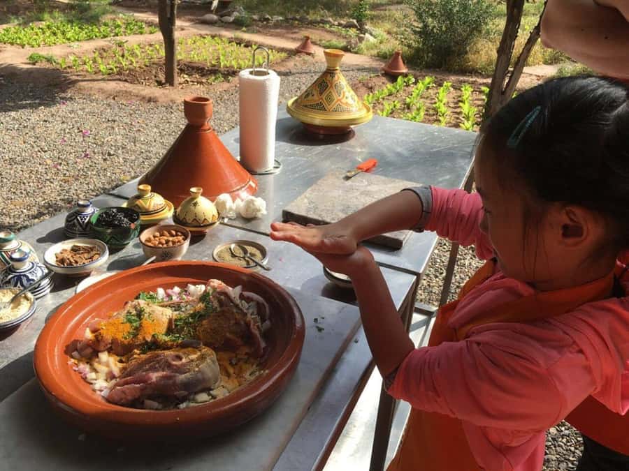Marrakech: Authentic Cooking Claas With a Berber Family - Tea and a traditional family home