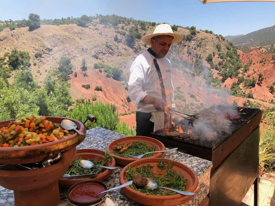 Marrakech: Authentic Cooking Claas With a Berber Family - The guide makes a real difference
