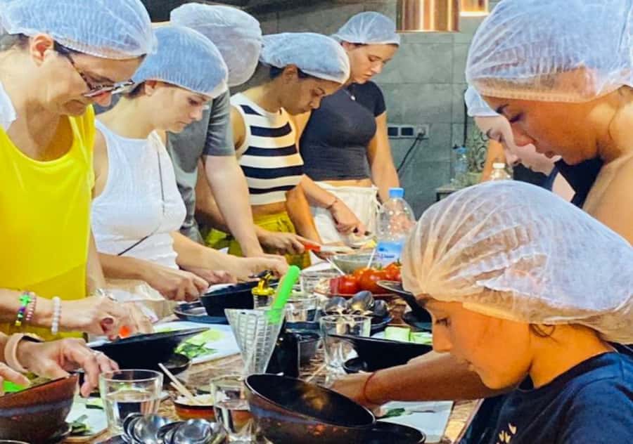 Marrakech: Moroccan Cooking Class with Pickup - Mint tea and the ride to Chouf l’Or
