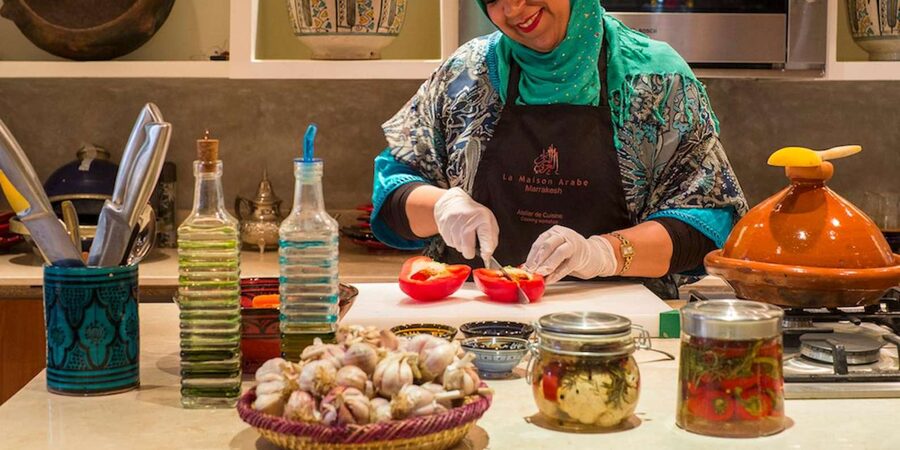 Marrakech: Moroccan Cooking Workshop at La Maison Arabe - Tea ceremony and flatbread demonstration