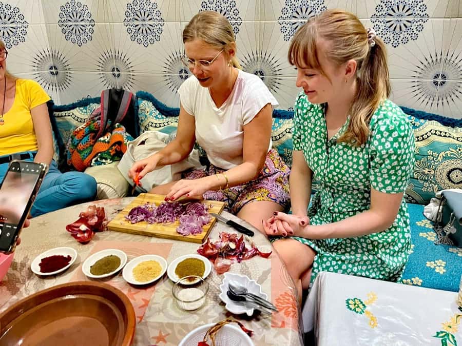 Marrakech: Moroccan Cuisine Cooking Class in Local Home - Eating together makes the class work