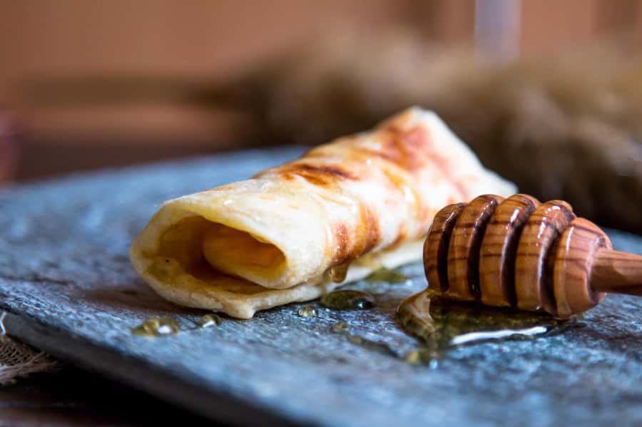 Marrakech: Traditional Moroccan Crepes & Bread Cooking Class - Arriving at 44 Der Hajra near Bab Doukkala