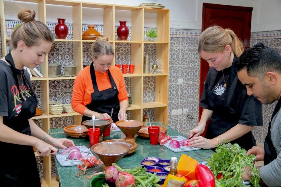 Marrakesh: Moroccan Dishes Cooking Class with a Local Chef - Who should book this class?