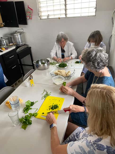 Mérida: Flavors of Yucatan Cooking Class & Market Tour - Making a traditional three-course meal