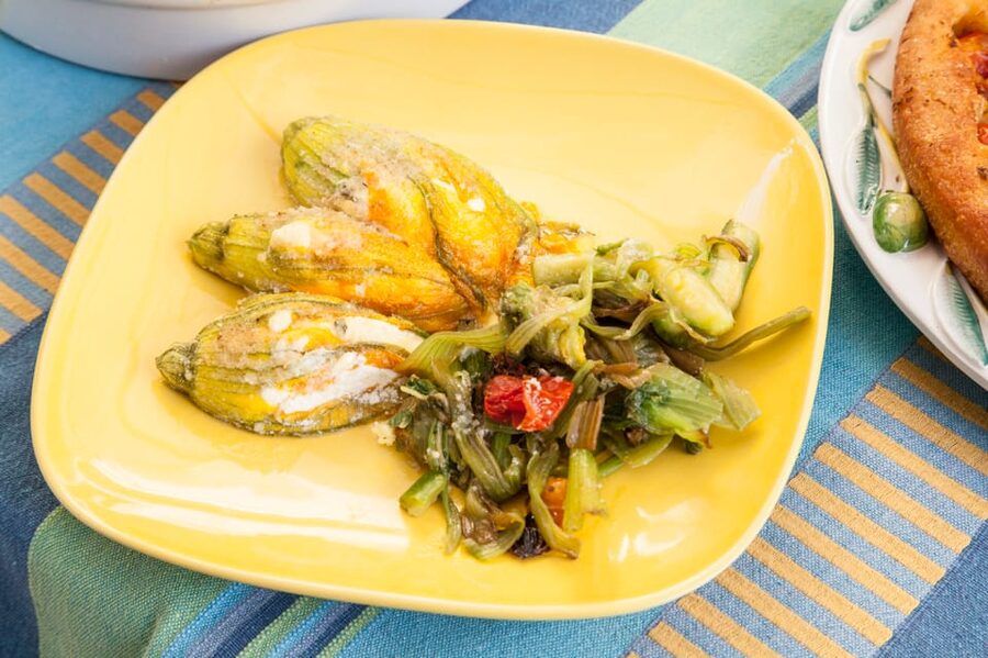 Messina: Cooking Demo & Meal at a Local's Home - Booking details that affect your plans