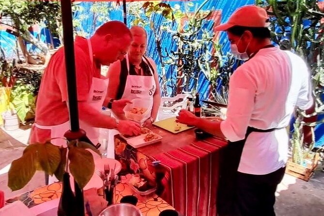 Mexican Cooking Class & Market Tour with a Professional Chef - Group size and the feel of the day