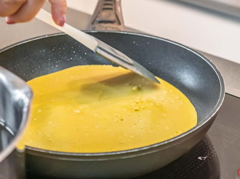 Milan: Hands-On Pasta & Dessert Cooking Class & Wine Pairing - Making four pasta shapes by hand