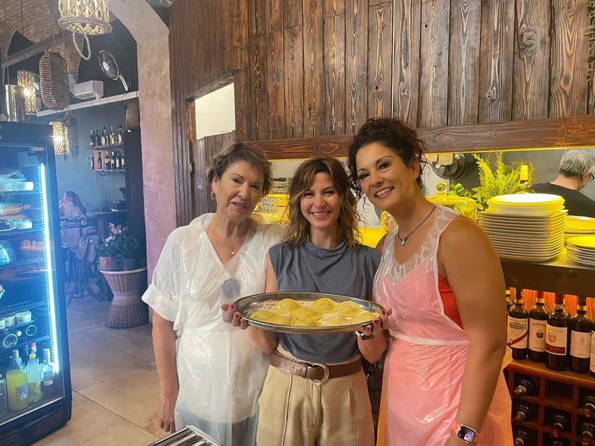 Milan: Pasta and Tiramisu Cooking Class with Wine - Timing the class during a Milan stay